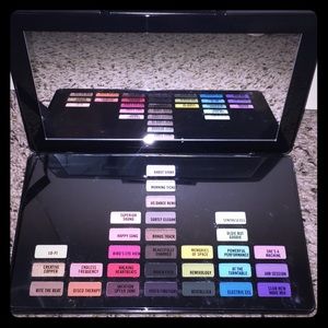 M.A.C Jeremy Scott Eye Shadow x 29 palette